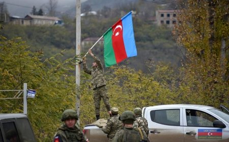 Laçın şəhəri Azərbaycan bayraqları ilə bəzədildi - Fotolar Laçın şəhəri Azərbaycan bayraqları ilə bəzədildi - Fotolar