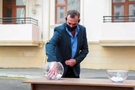 Şəhid ailələri və müharibə əlillərinə daha 40 mənzil verildi